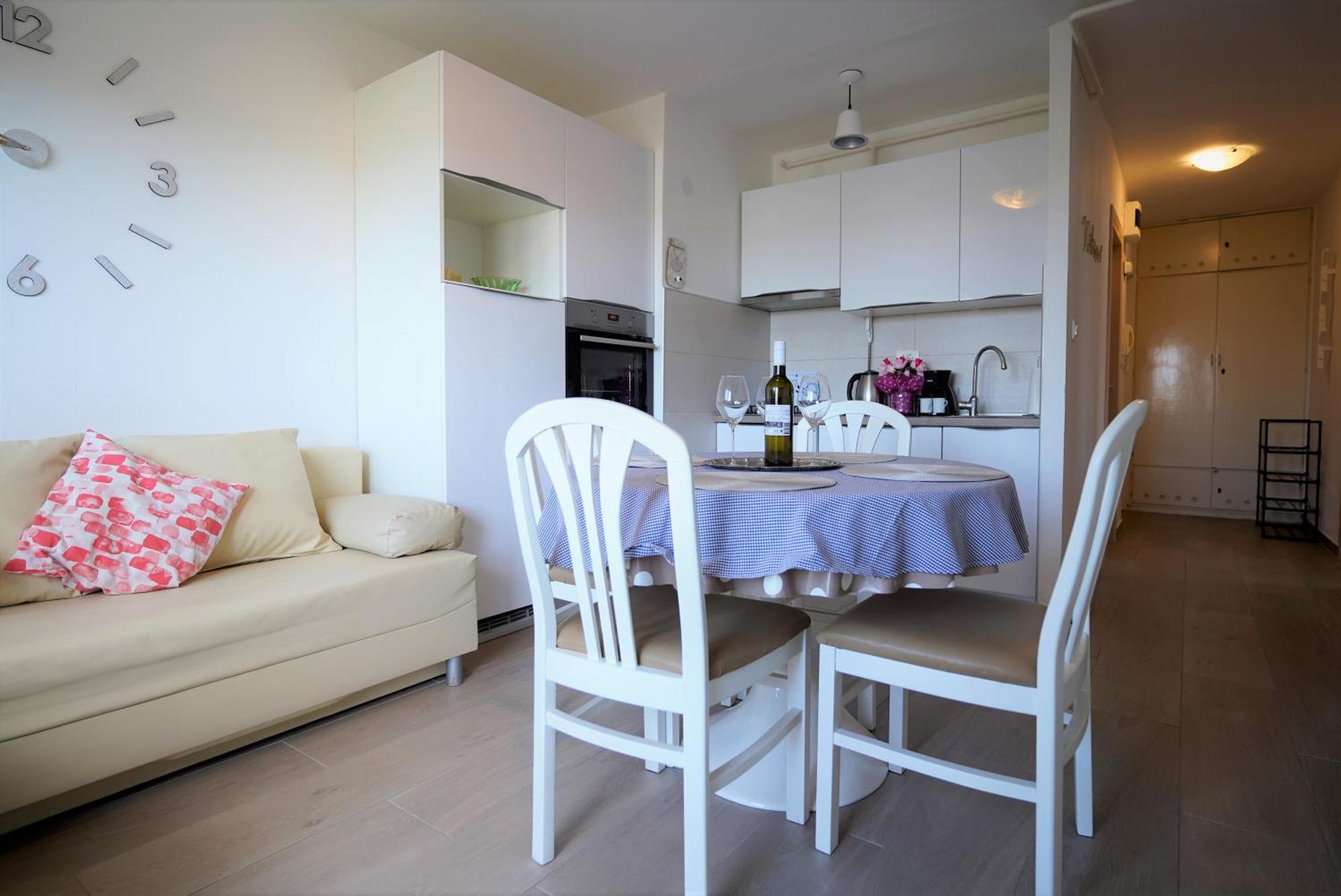S Pogledom Na - Nada Apartman *